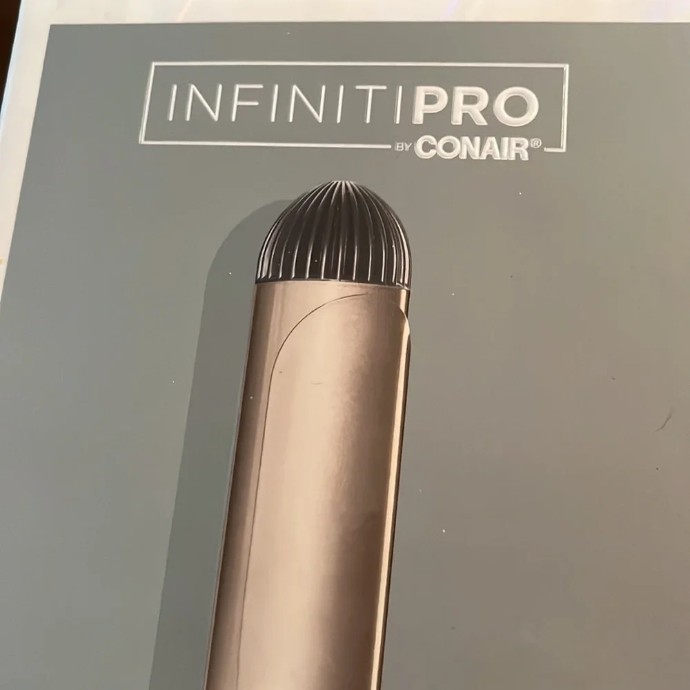 Infinity Pro Conair curling iron - Picture 2 of 5